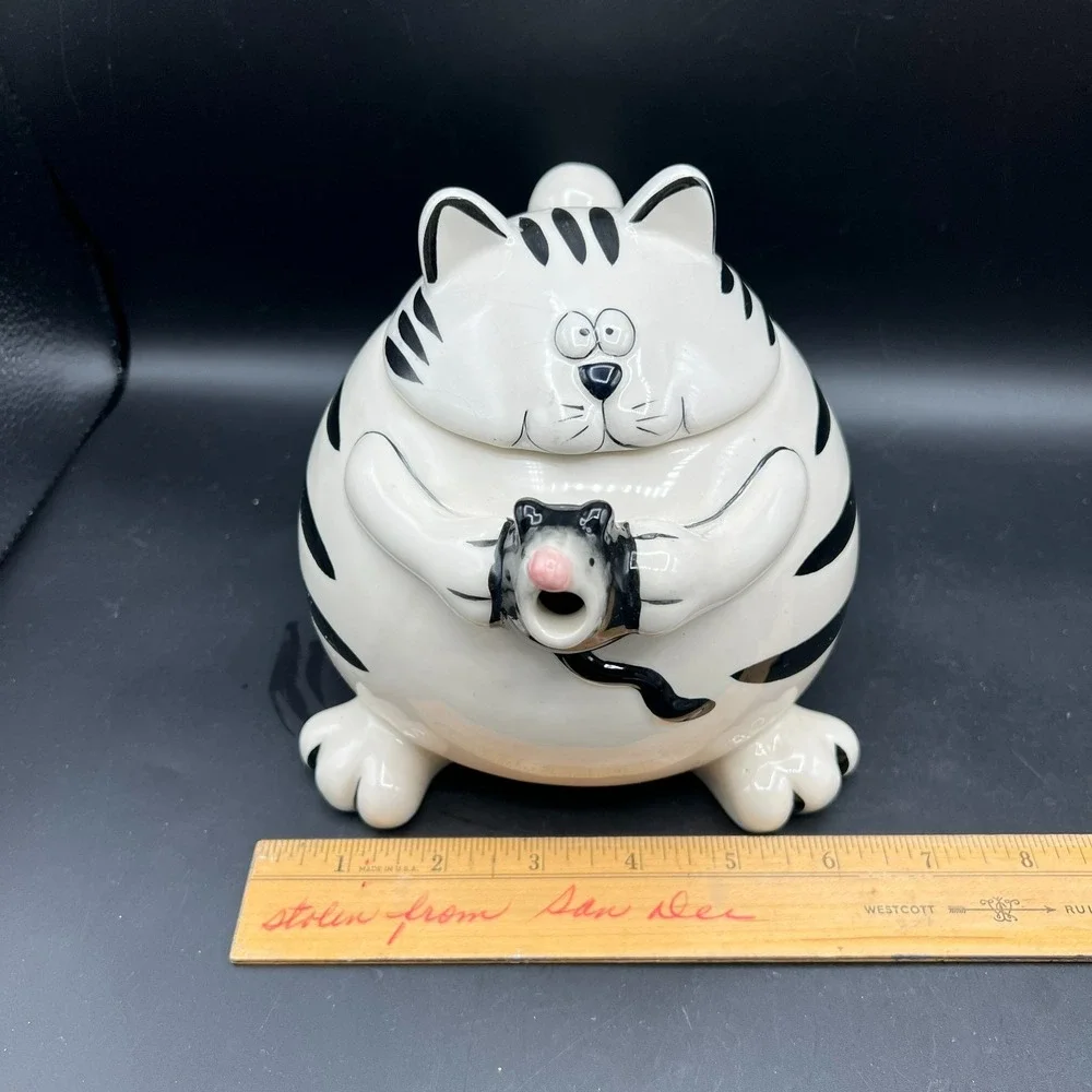 Kitty Cat & Mouse Ceramic Teapot  Pier 1 ~ White with Black Mouse Pink Nose